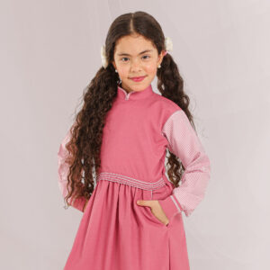 زي مدرسي وردي غامق كلاسيك